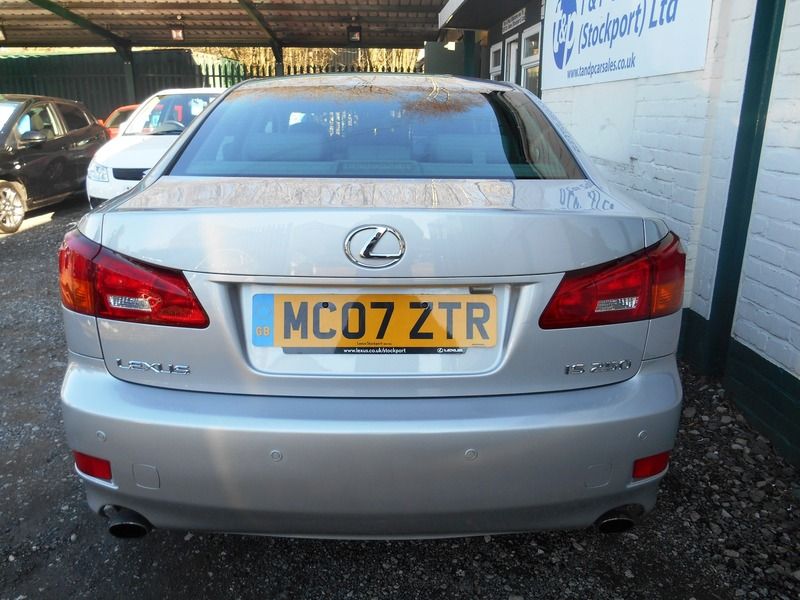2007 Lexus IS 250 2.5I V6 SE image 4