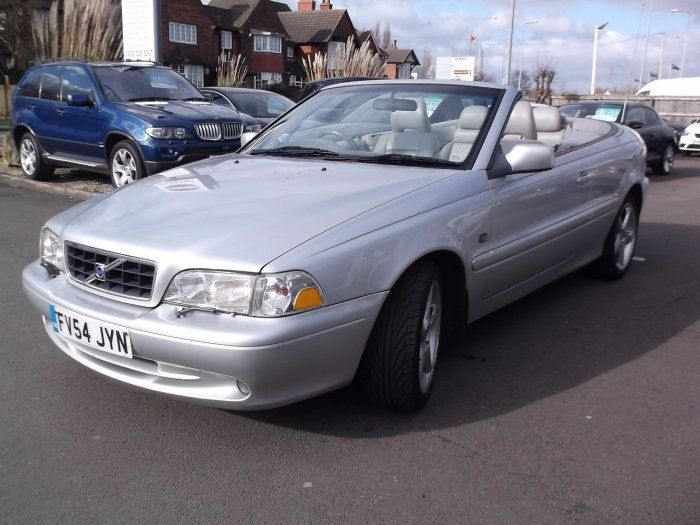 2004 Volvo C70 2.0 T 2dr image 1