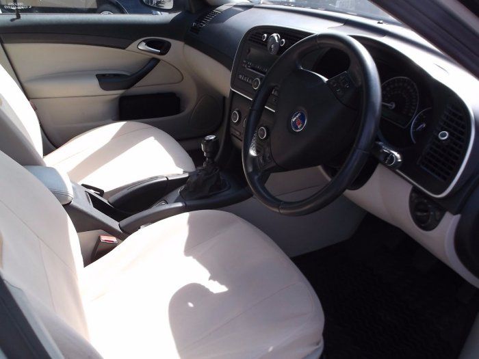 2006 Saab 9-3 1.9 TiD Linear Sport 5dr image 5