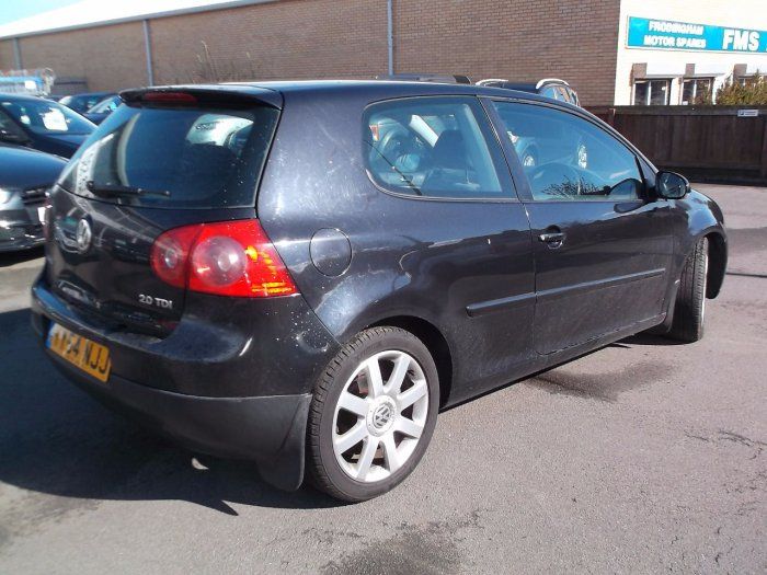 2004 Volkswagen Golf 2.0 GT TDI 3dr image 2