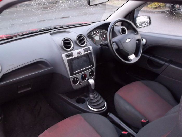 2007 Ford Fiesta 1.4 Zetec 3dr image 6