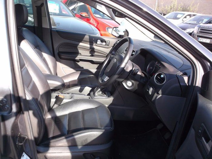 2007 Ford Focus 2.0 TDCi Titanium 5dr image 7