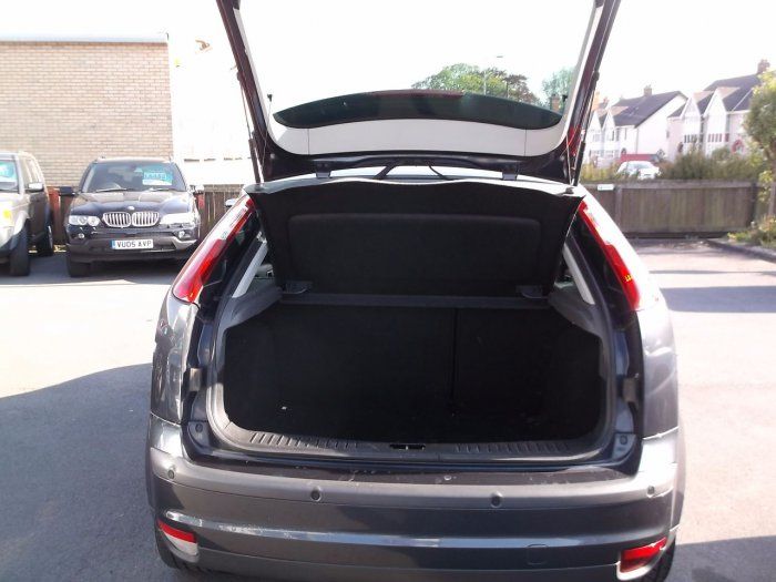 2007 Ford Focus 2.0 TDCi Titanium 5dr image 9