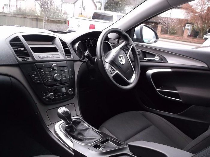 2009 Vauxhall Insignia 1.8i 5dr image 7