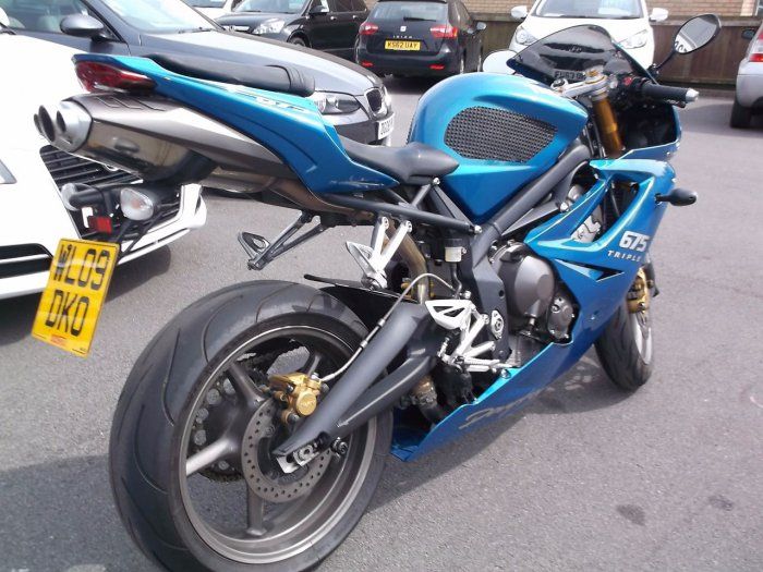 2009 Triumph 675 Daytona image 3