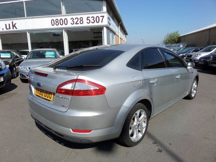 2010 Ford Mondeo 2.0 TDCi 5dr image 5
