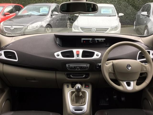 2010 RENAULT SCENIC 1.5 DCI 5DR image 7