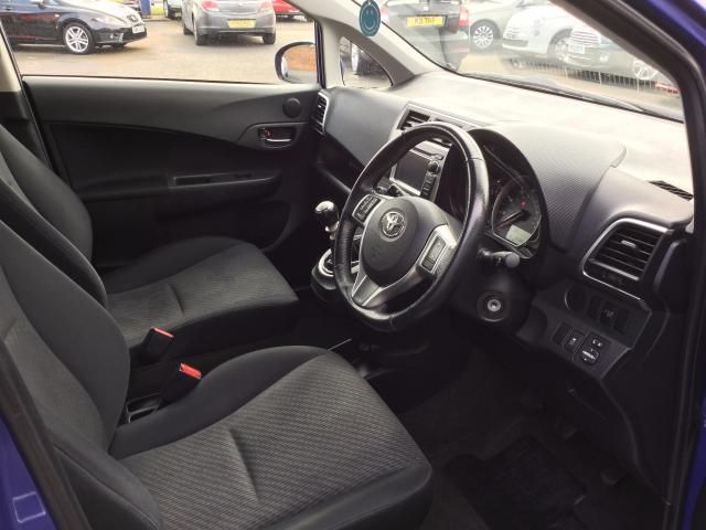 2011 TOYOTA VERSO-S 1.3 VVT-I TR 5DR image 6