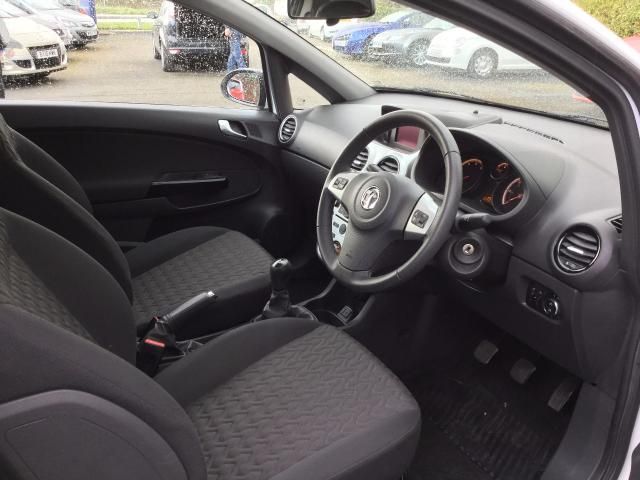 2013 VAUXHALL CORSA 1.2 3DR image 6