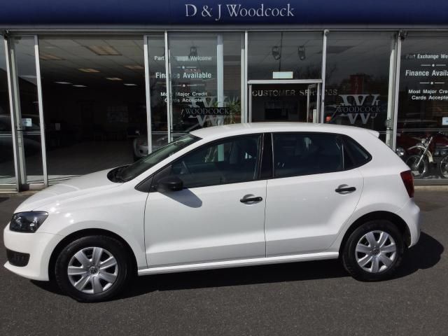 2013 VOLKSWAGEN POLO 1.2 S 5DR image 3
