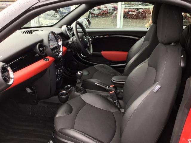 2013 MINI COUPE 1.6 COOPER 2DR image 8