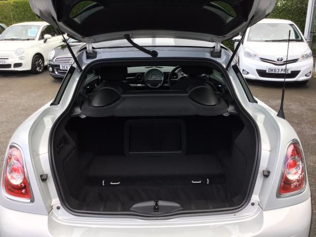 2012 MINI COUPE 1.6 COOPER 2DR image 7