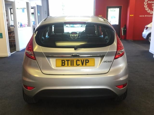 2011 FORD FIESTA 1.2 ZETEC 5d image 2