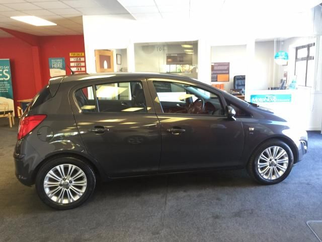 2013 VAUXHALL CORSA 1.4 SE 5d image 2