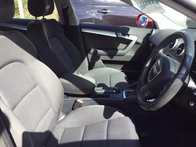 2010 AUDI A3 1.6 TDI SPORT 5d image 5