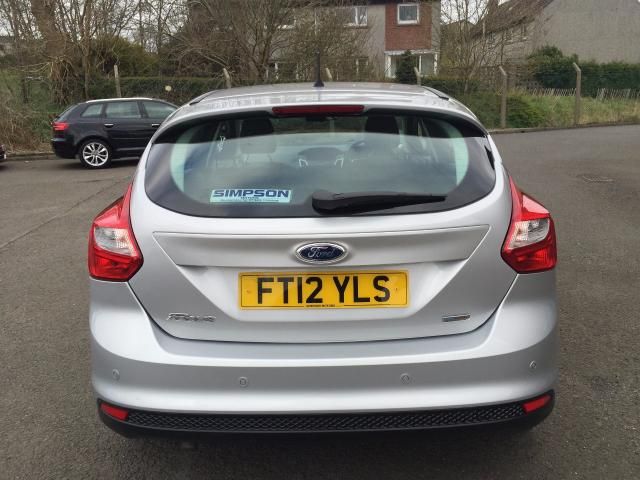 2012 FORD FOCUS 1.6 ZETEC TDCI 5d image 4
