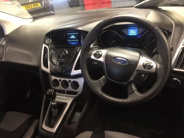 2013 FORD FOCUS 1.6 ZETEC TDCI 5d image 5