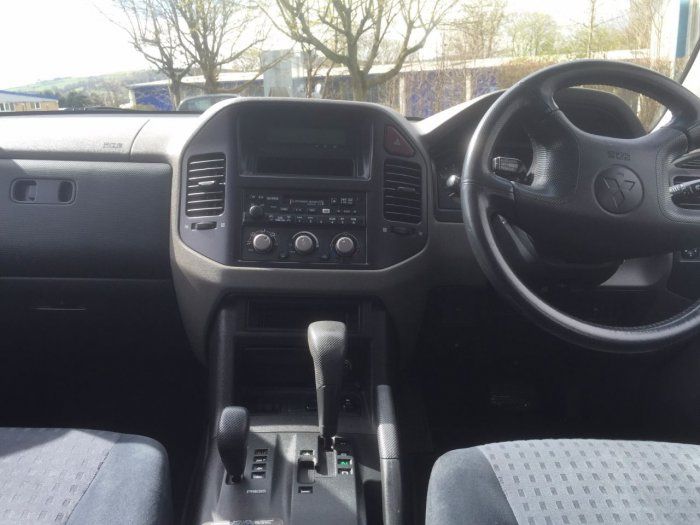 2004 Mitsubishi Shogun 3.2 EQUIPPE image 7