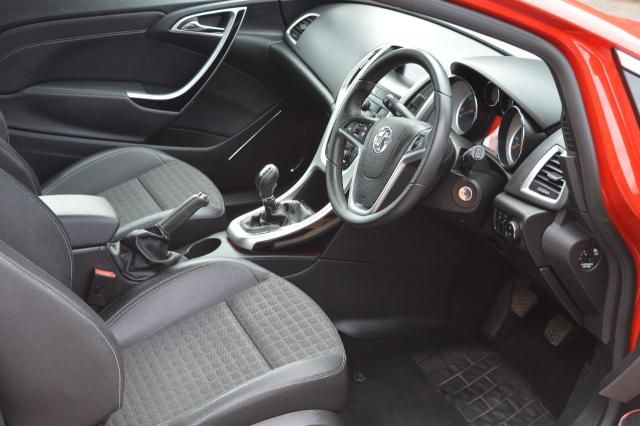 2013 VAUXHALL ASTRA 2.0 SRI CDTI 3d image 7