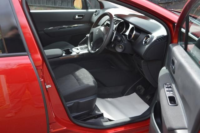 2013 PEUGEOT 3008 1.6 E-HDI 5d image 5