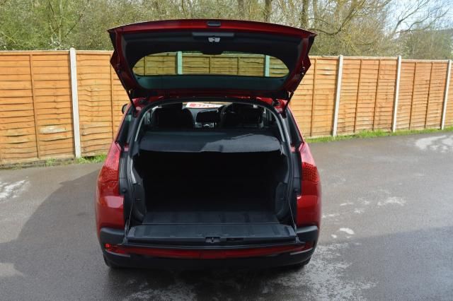 2013 PEUGEOT 3008 1.6 E-HDI 5d image 7