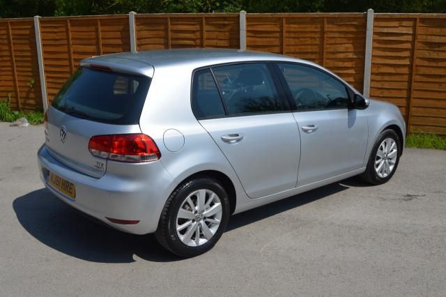 2012 VOLKSWAGEN GOLF 1.6 TDI 5d image 5