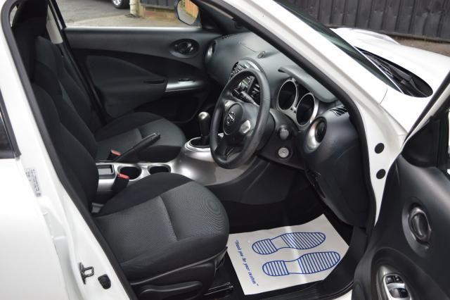 2013 NISSAN JUKE 1.6 VISIA 5d image 4