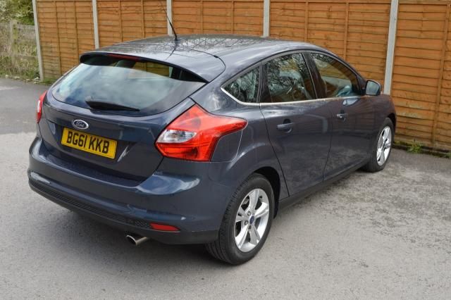 2012 FORD FOCUS 2.0 ZETEC TDCI 5d image 5