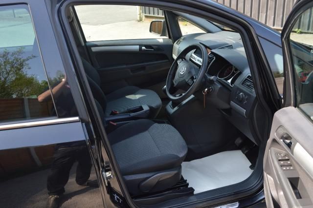 2013 VAUXHALL ZAFIRA 1.6 5d image 4