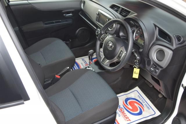 2012 TOYOTA YARIS 1.3 VVT-I TR 5d image 4