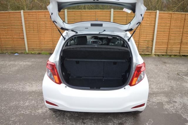 2012 TOYOTA YARIS 1.3 VVT-I TR 5d image 6