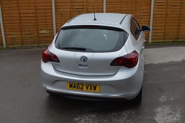 2012 VAUXHALL ASTRA 1.6 SRI 5d image 6