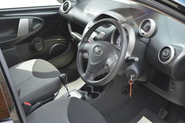 2013 TOYOTA AYGO 1.0 VVT-I 5d image 4