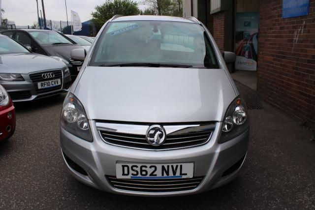 2013 VAUXHALL ZAFIRA 1.7 CDTI 5d image 2