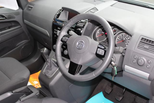 2013 VAUXHALL ZAFIRA 1.7 CDTI 5d image 7