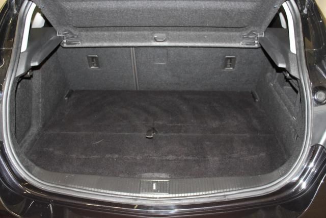 2011 VAUXHALL ASTRA 2.0 SRDTi 5d image 6