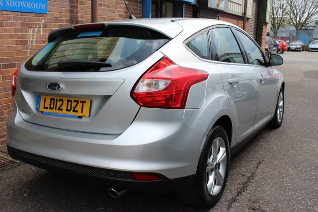 2012 FORD FOCUS 2.0 ZETEC TDCi 5d image 4