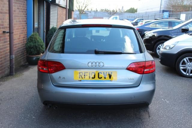 2010 AUDI A4 2.0 AVANT TDi image 4