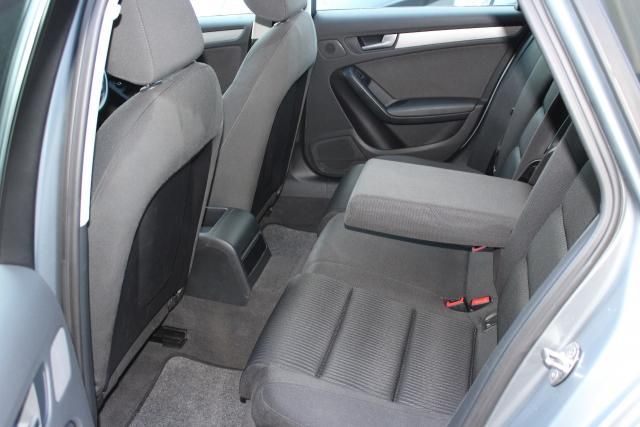 2010 AUDI A4 2.0 AVANT TDi image 7