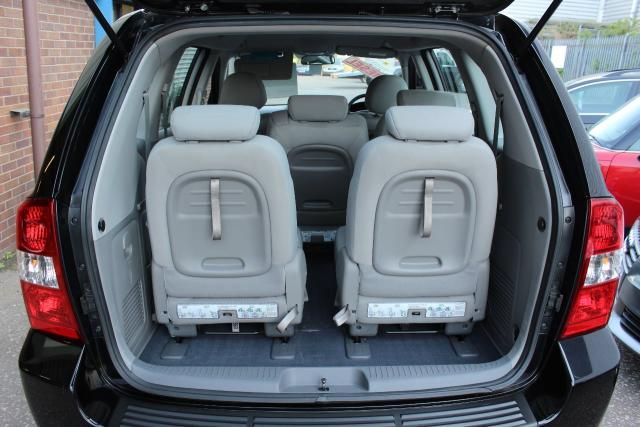 2011 KIA SEDONA 2.2 1 CRDI 5d image 9