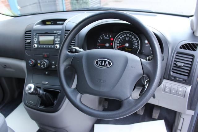 2011 KIA SEDONA 2.2 1 CRDI 5d image 10