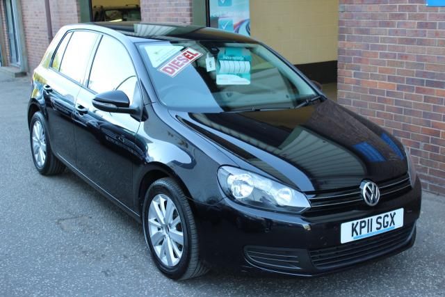 2011 VOLKSWAGEN GOLF 1.6 TDi 5d image 1