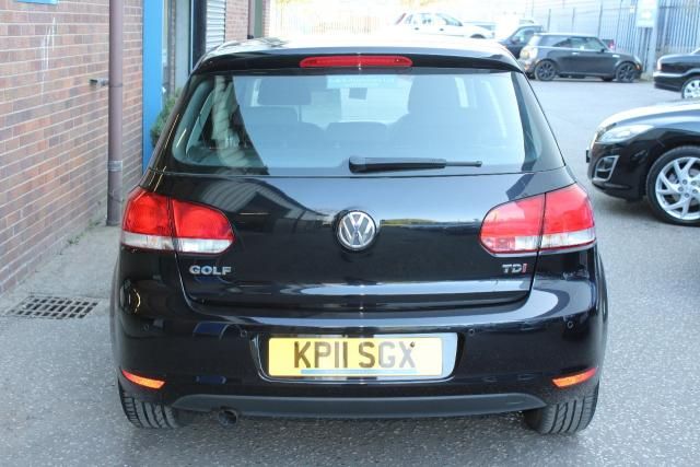 2011 VOLKSWAGEN GOLF 1.6 TDi 5d image 4