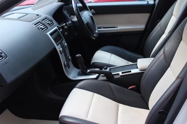 2011 VOLVO V50 1.6 D 5d image 6