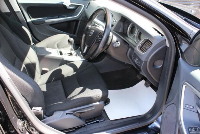 2013 VOLVO S60 2.0 D3 ES NAV 4d image 5