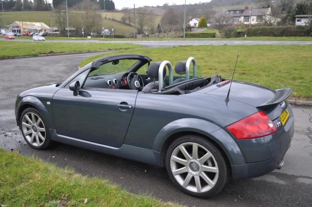2004 AUDI TT 3.2 V6 QUATTRO 2d image 3