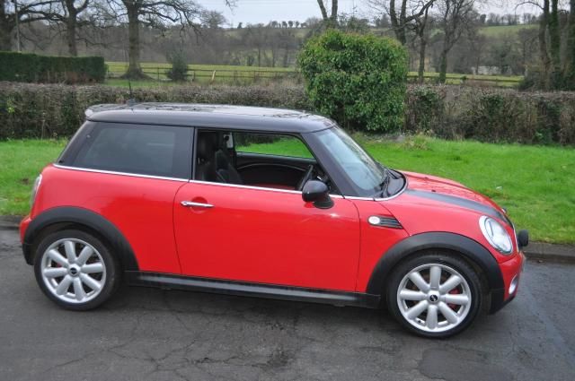 2007 MINI HATCH 1.6 COOPER D 3d image 2