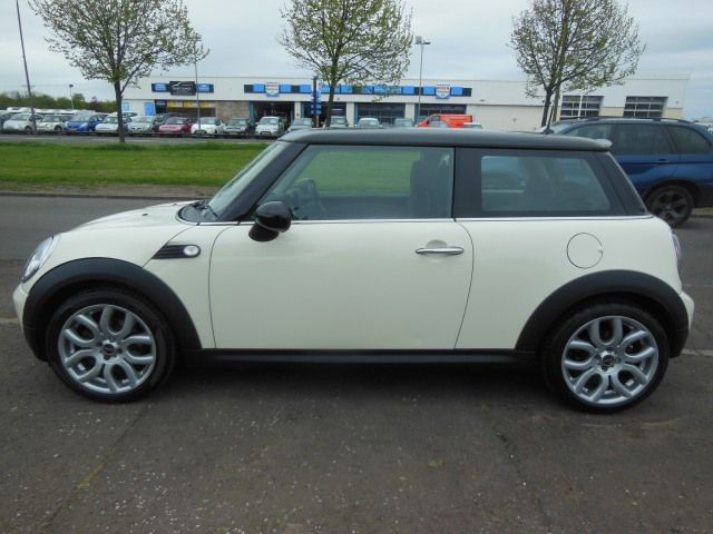 2009 MINI Hatch 1.6 Cooper 3dr image 4