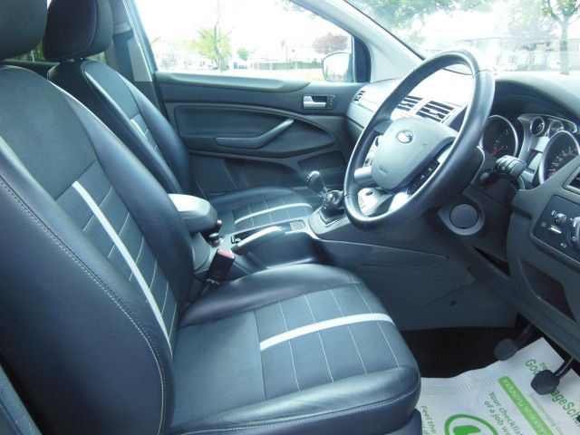 2009 Ford Kuga 2.0 TDCi Titanium 5dr image 8