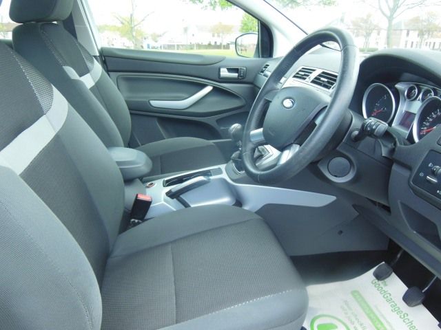 2010 Ford Kuga 2.0 TDCi Zetec 5dr image 8